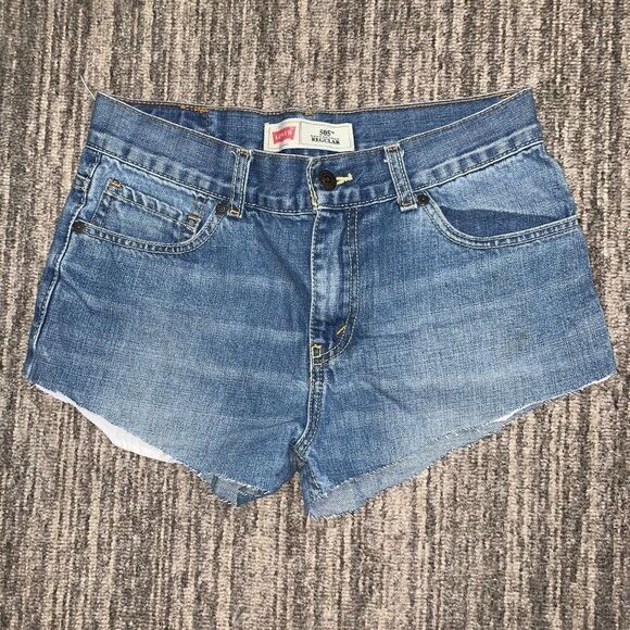 Vintage Levis 505 Women's 16 Regular Cut Off Distressed Jean Shorts Booty - Picture 1 of 8